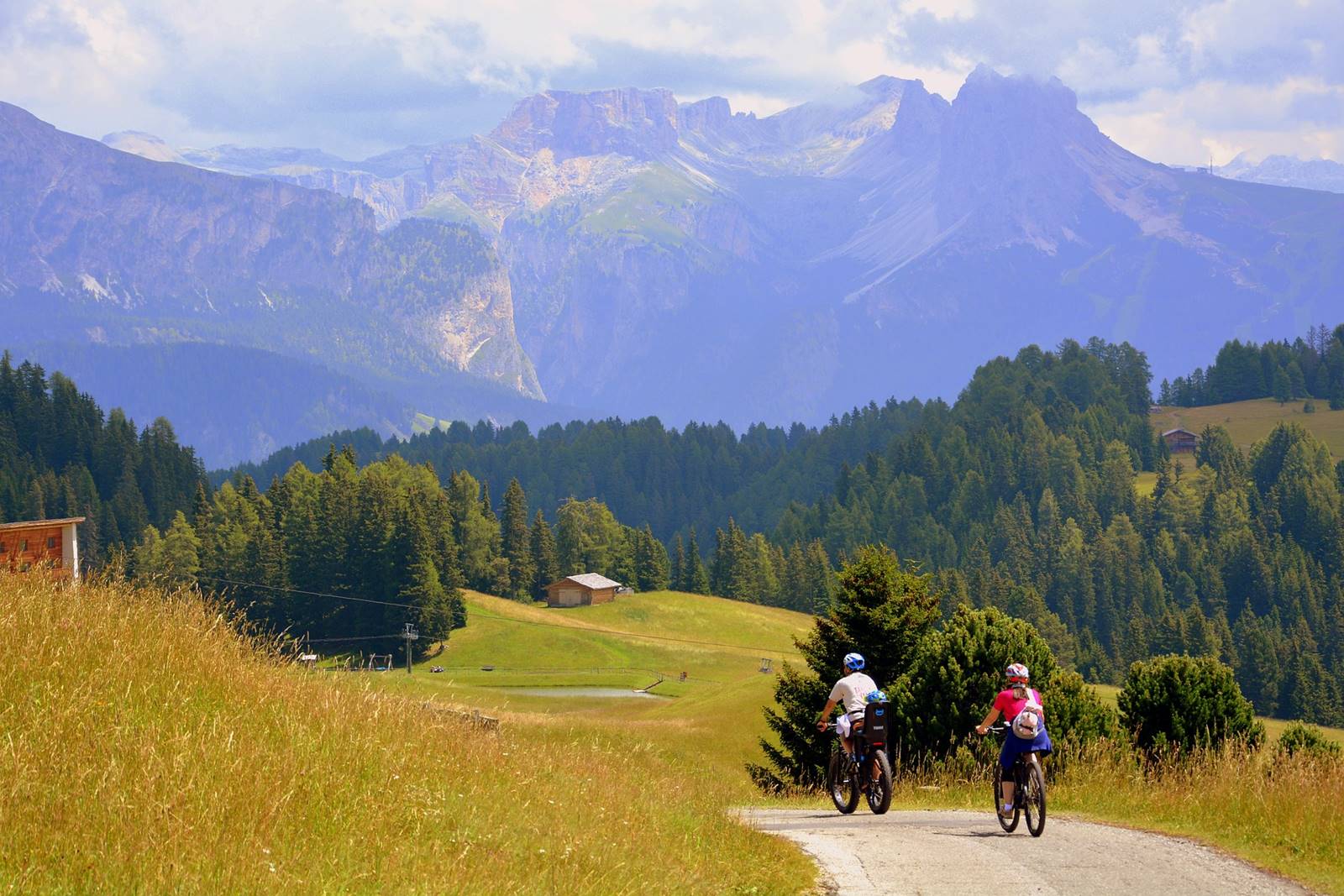 Camino Francés en bicicleta desde Roncesvalles hasta Santiago de Compostela: 14 etapas